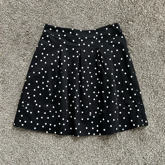 White House Black Market black/white polka dot skirt - Picture 4 of 6